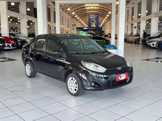 FORD FIESTA 1.6 ROCAM SE PLUS SEDAN 8V FLEX 4P MANUAL FORD FIESTA 1.6 ROCAM SE PLUS SEDAN 8V FLEX 4P MANUAL